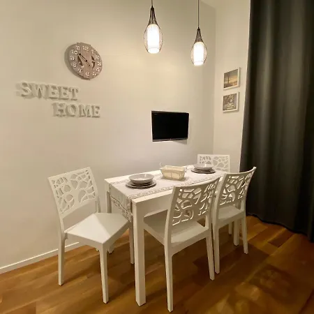 Minimal House - Luxury Bari