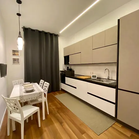Minimal House - Luxury Apartment *